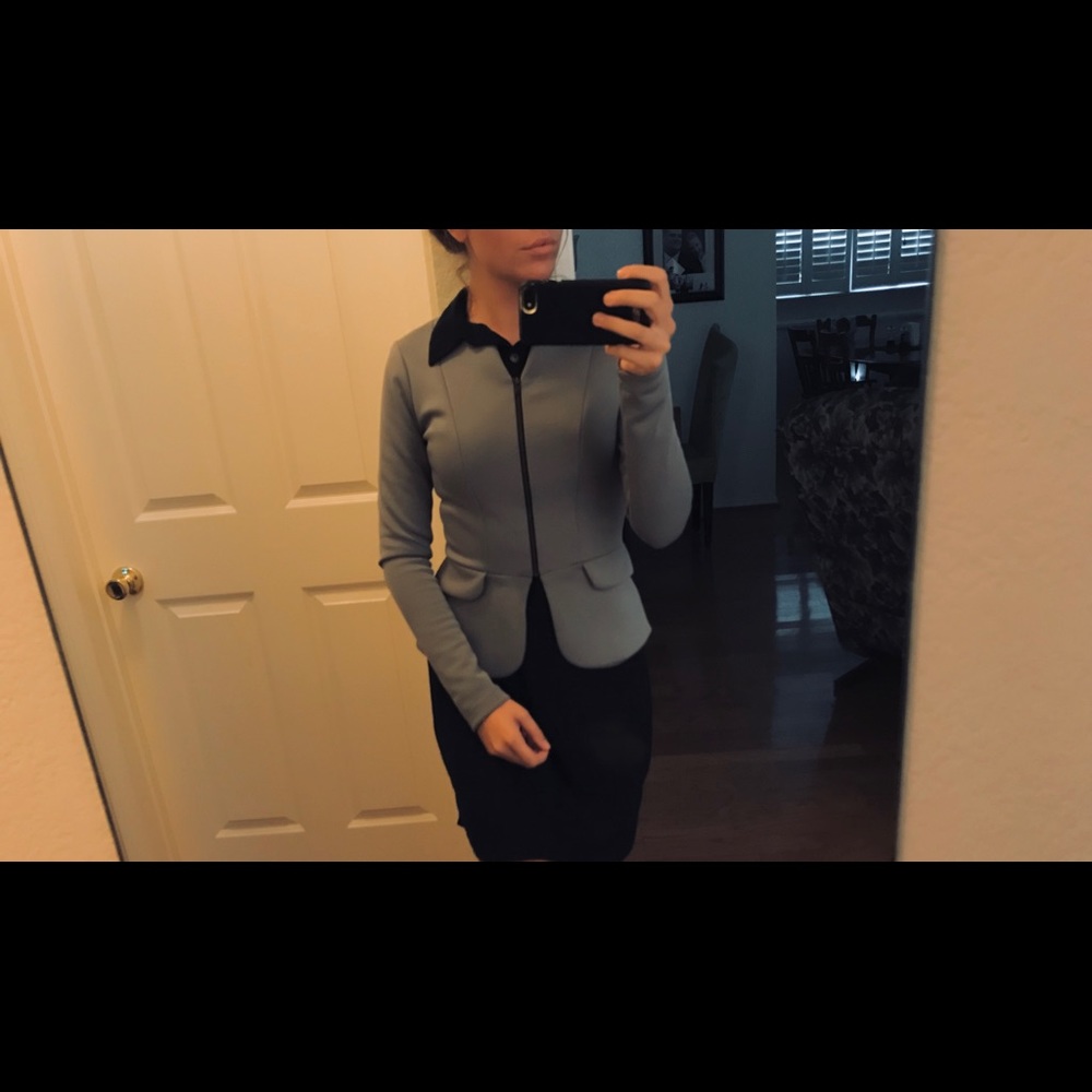 Gray zip up fitted blazer with peplum